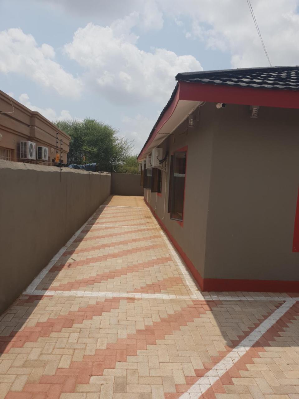 Mathlyn Guesthouse Gaborone Luaran gambar
